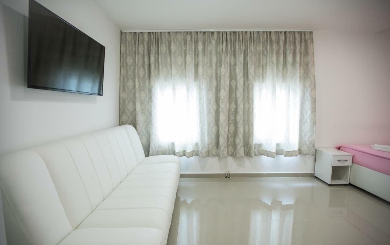 Bed and Breakfast Pansion Kipovi Tuzla Exteriér fotografie